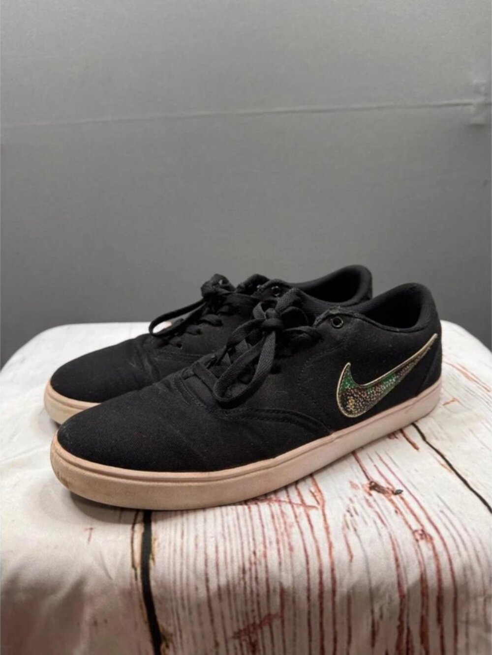 Nike SB Check Solarsoft Mens Black Camo Swoosh Skate Shoes 843896-020 Size 10.5